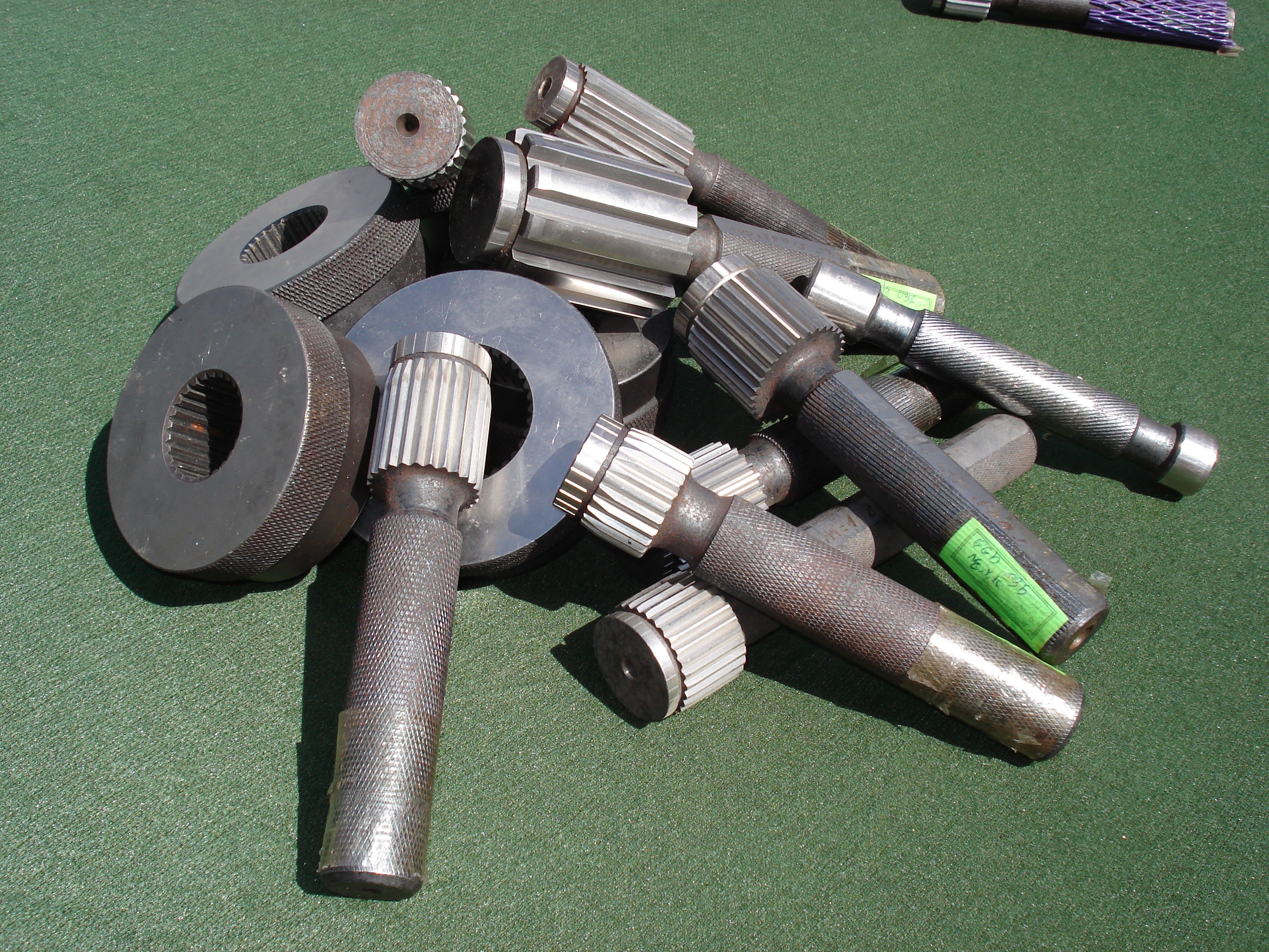 ساخت و تولید قطعات صنعتی و خودرو